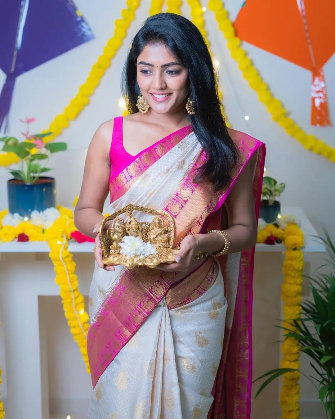 Eesha Rebba in Indian Traditional White Saree Sleeveless Pink Blouse